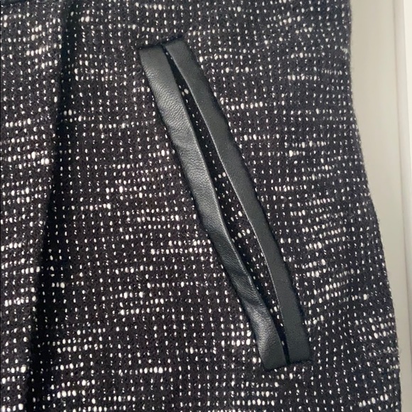 Forever21 Contemporary tweed/leather detail skirt - Picture 2 of 5